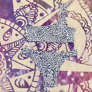 One-shoulder leopard bikini